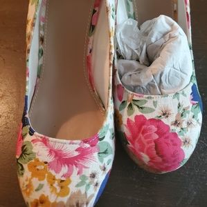 New, Never Worn Floral Faux Cork heel wedge heels